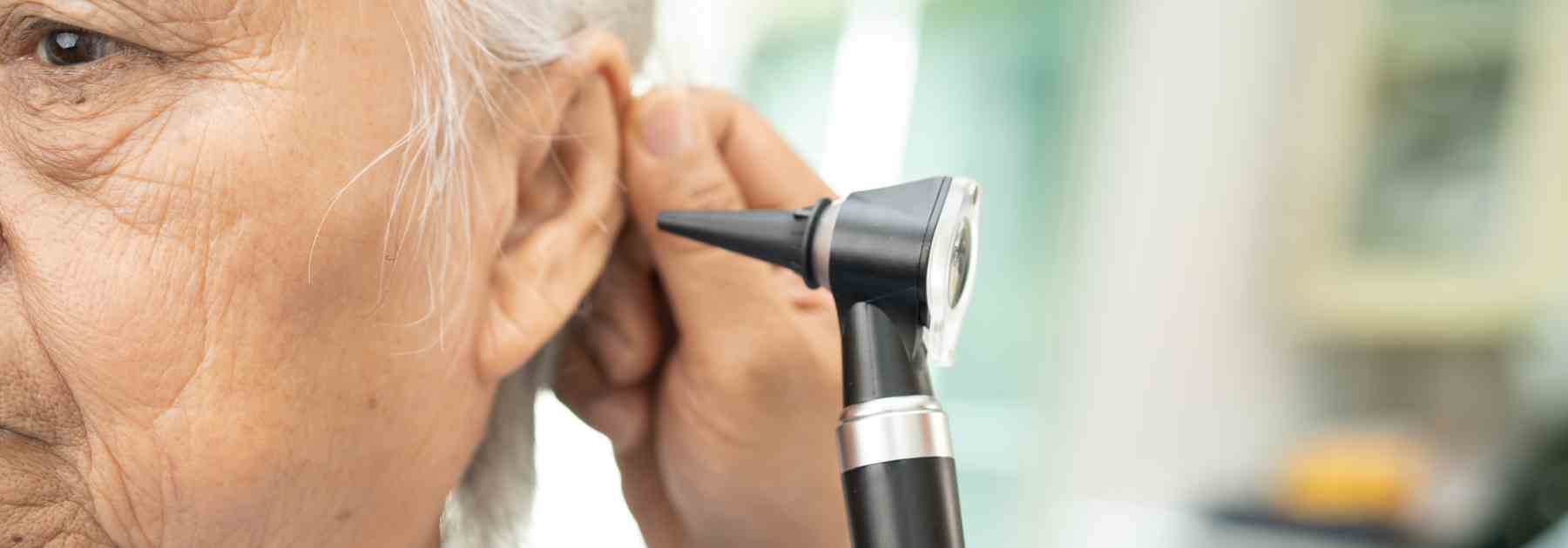 Can earwax cause tinnitus in adults?